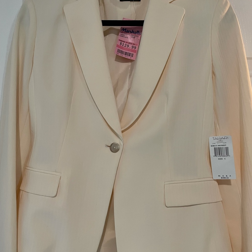 Tahari Blazer